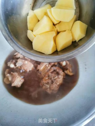 排骨炖豆角的做法步骤：6