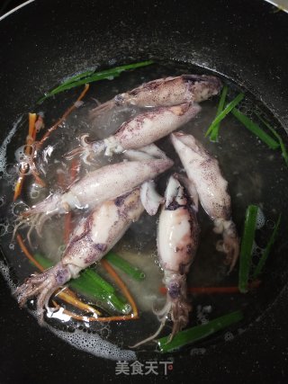 满肚子膏熟鱿鱼的做法步骤：3