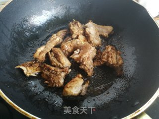 排骨炖小土豆的做法步骤：3