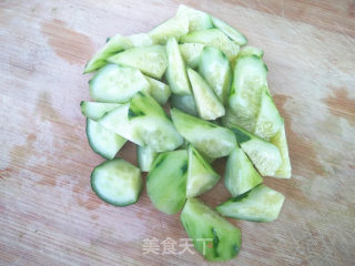 杏鲍菇拌黄瓜的做法步骤：2