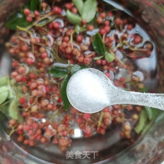 茄子花椒酱的做法步骤：1