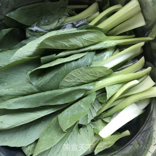 蒜蓉炒青菜的做法步骤：1