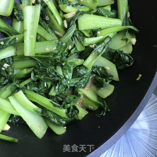 蒜蓉炒青菜的做法步骤：6