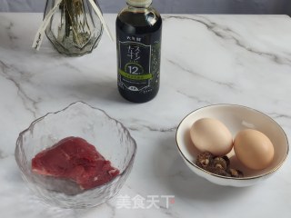 香菇鸡蛋肉饼汤的做法步骤：1