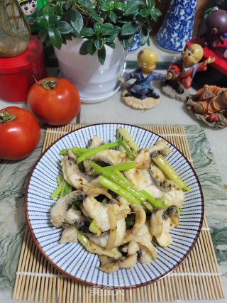 香芹炒鱼片的做法步骤：11