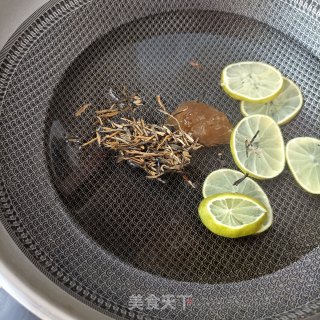 柠檬冰红茶的做法步骤：4