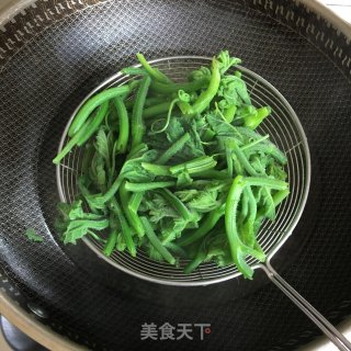 拌南瓜尖的做法步骤：3