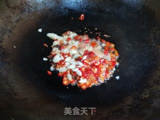 韭菜炒牛百叶的做法步骤：4