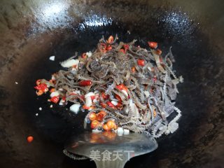 韭菜炒牛百叶的做法步骤：5