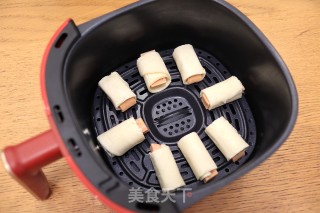 快手解馋的午餐肉酥皮卷的做法步骤：6