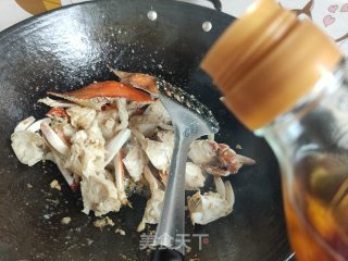 梭子蟹炒青椒的做法步骤：7