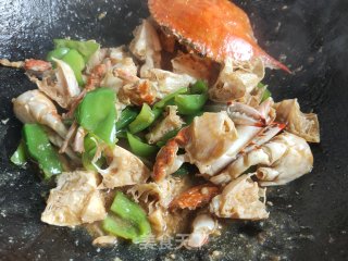 梭子蟹炒青椒的做法步骤：13