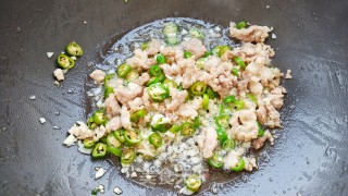 米饭杀手肉末土豆的做法步骤：8