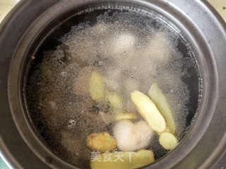 虫草花鸭汤的做法步骤：4