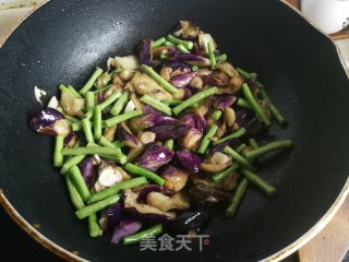 肉末炒茄子豆角的做法步骤：6