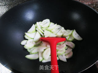 咸鸭蛋炒夜开花的做法步骤：5