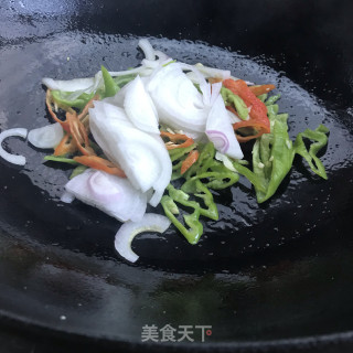 洋葱炒土豆丝的做法步骤：5