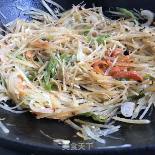 洋葱炒土豆丝的做法步骤：8