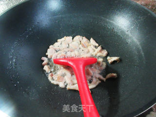 五花肉胡萝卜炒千张丝的做法步骤：4