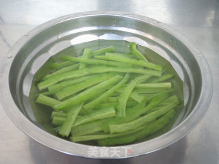 鲜味拌苦瓜的做法步骤：4