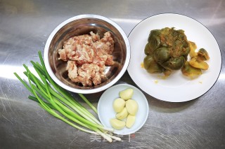 10分钟鲜美榨菜肉末面的做法步骤：3