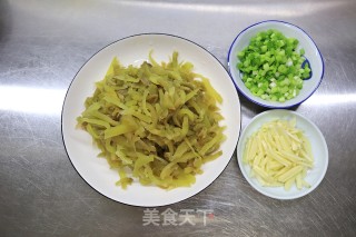 10分钟鲜美榨菜肉末面的做法步骤：4