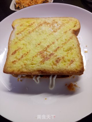 鸡蛋肉松三明治的做法步骤：5