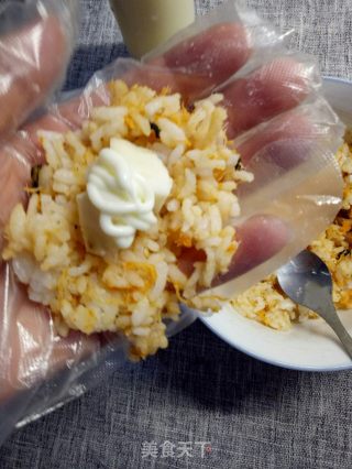 香蕉肉松饭团的做法步骤：3