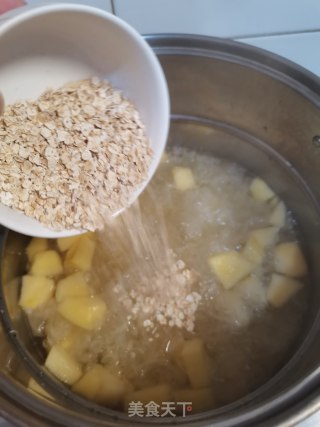 燕麦苹果银耳羹的做法步骤：4