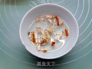白扣陈皮荷叶糯米蒸排骨的做法步骤：2