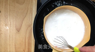 广式白糖糕，材料简单口感醇香，爽口不粘牙，有一种独特的香味。的做法步骤：4