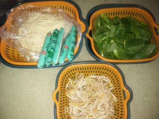 火腿青菜炒面的做法步骤：1