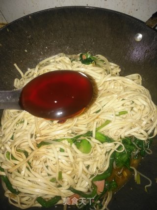 火腿青菜炒面的做法步骤：10