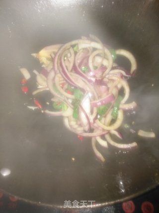 网红洋葱炒牛肉的做法步骤：12