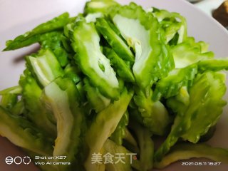鸭肉烧苦瓜的做法步骤：3