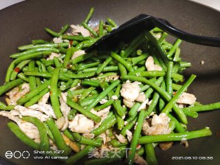 豆角炒肉拌面的做法步骤：9