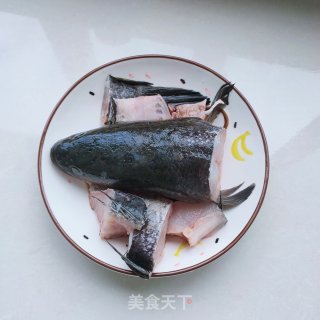 黑鱼汤的做法步骤：1