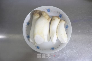 凉拌手撕杏鲍菇的做法步骤：1