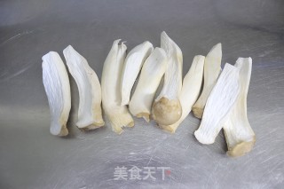 凉拌手撕杏鲍菇的做法步骤：2