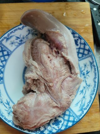 香卤猪脷的做法步骤：3