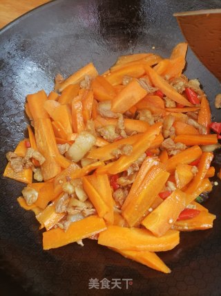 胡萝卜炒肉的做法步骤：4