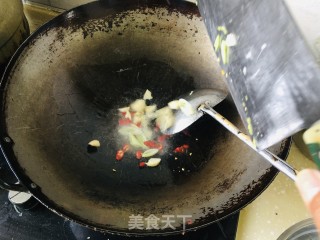 莲花菜炒粉丝的做法步骤：3