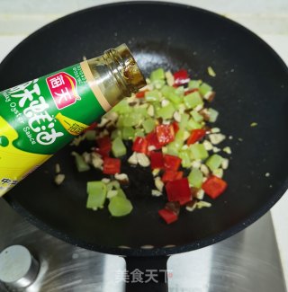 香菇炒笋丁的做法步骤：8