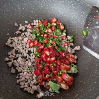 肉末炒线椒丁的做法步骤：11