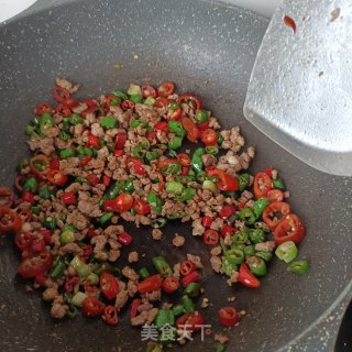 肉末炒线椒丁的做法步骤：15