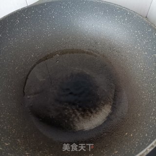 酸萝卜炖黄花鱼的做法步骤：10