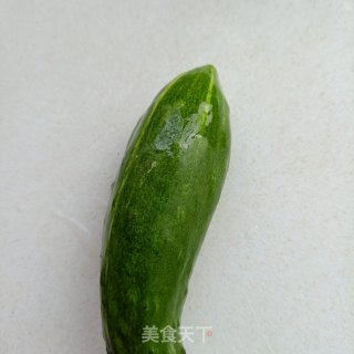 黄瓜烤肠沙拉的做法步骤：4