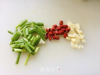 豇豆菜脯炒鸡蛋的做法步骤：5