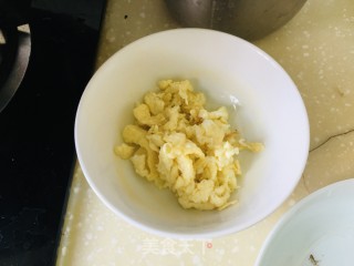 豇豆菜脯炒鸡蛋的做法步骤：6