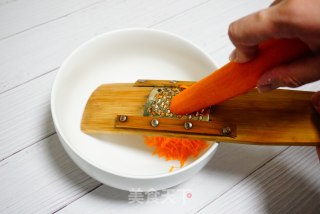 牛肉胡萝卜包子，法帅蒸烤箱做法的做法步骤：1